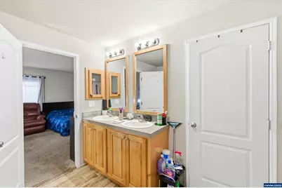 5217 Silver Lp NE #209, Salem, OR 97305 - Photo 9