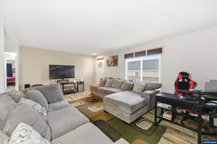 5217 Silver Lp NE, Salem, OR 97305 - Photo 5