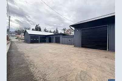 446 McClaine St, Silverton, OR 97381 - Photo 3