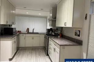 3235 Oakcrest Dr NW, Salem, OR 97304 - Photo 5