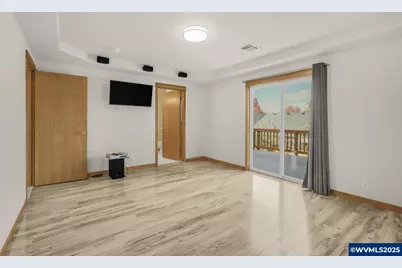 1061 Argon Av, Eugene, OR 97404 - Photo 19