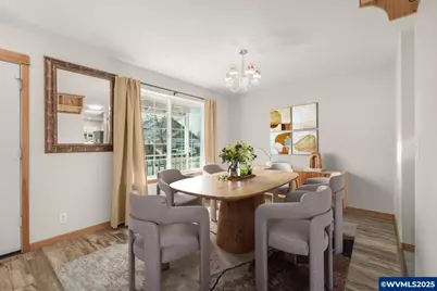 1061 Argon Av, Eugene, OR 97404 - Photo 7