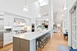 3200 Crestview Dr S, Salem, OR 97302 - Photo 9