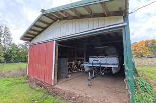 34125 E Lacomb Rd, Lebanon, OR 97355 - Photo 41