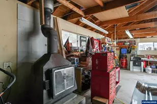 6782 Rainbow Dr SE, Salem, OR 97306 - Photo 9