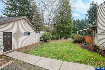 6782 Rainbow Dr SE, Salem, OR 97306 - Photo 11