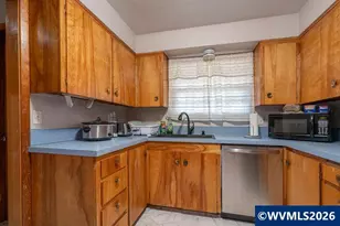 2530 Wayside Terrace NE, Salem, OR 97301 - Photo 13