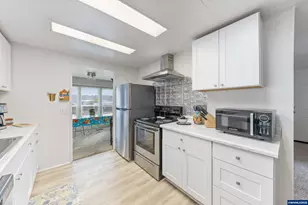 17009 SW Eldorado Dr, Portland, OR 97224 - Photo 13