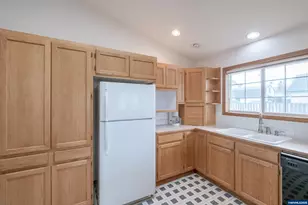 980 Cleveland St, Aumsville, OR 97325 - Photo 15