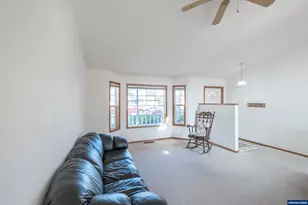 980 Cleveland St, Aumsville, OR 97325 - Photo 7