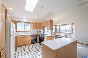 980 Cleveland St, Aumsville, OR 97325 - Photo 9