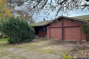 1874 CedarCrest Dr S, Salem, OR 97306 - Photo 3