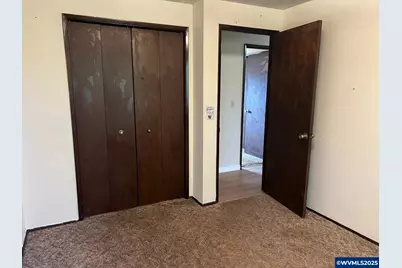 1874 Cedarcrest Dr S, Salem, OR 97306 - Photo 11