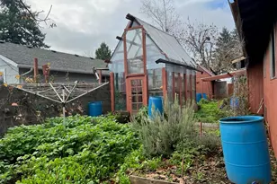 1874 CedarCrest Dr S, Salem, OR 97306 - Photo 25