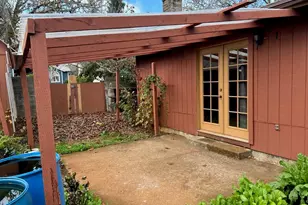 1874 CedarCrest Dr S, Salem, OR 97306 - Photo 21