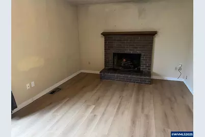 1874 Cedarcrest Dr S, Salem, OR 97306 - Photo 9