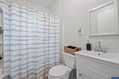 547 Fir St, Woodburn, OR 97071 - Photo 19