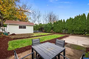 547 Fir St, Woodburn, OR 97071 - Photo 25