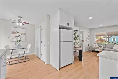 547 Fir St, Woodburn, OR 97071 - Photo 9