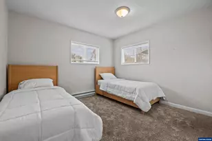 547 Fir St, Woodburn, OR 97071 - Photo 17