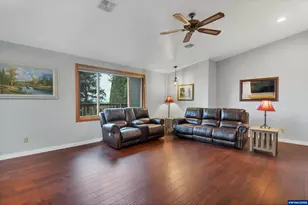 33844 Sunnyview Dr NE, Albany, OR 97322 - Photo 19