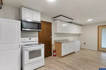 33844 Sunnyview Dr NE, Albany, OR 97322 - Photo 17