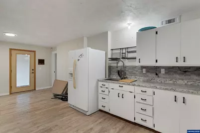 33844 Sunnyview Dr NE, Albany, OR 97322 - Photo 13