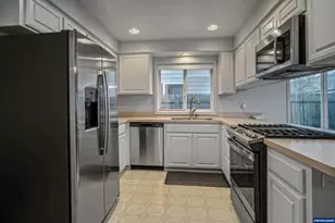 959 Stonebridge Ave NE, Keizer, OR 97303 - Photo 17