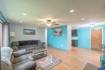 280 Honeysuckle St, Lebanon, OR 97567 - Photo 5