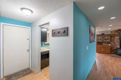 280 Honeysuckle St, Lebanon, OR 97567 - Photo 17