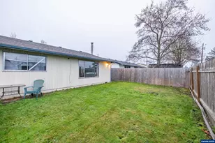 280 Honeysuckle St, Lebanon, OR 97567 - Photo 31