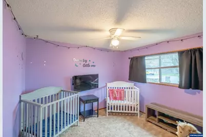 280 Honeysuckle St, Lebanon, OR 97567 - Photo 23