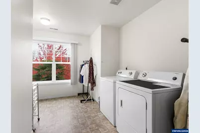 1241 Dahlia St, Woodburn, OR 97071 - Photo 19