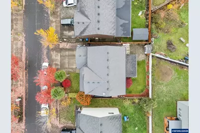 1241 Dahlia St, Woodburn, OR 97071 - Photo 25