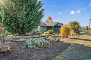 304 5th St NW, Sublimity, OR 97385 - Photo 5