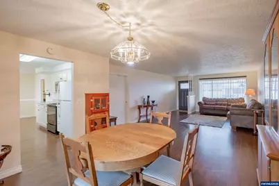 474 E Clackamas Cir, Woodburn, OR 97071 - Photo 13