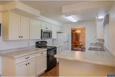 474 E Clackamas Cir, Woodburn, OR 97071 - Photo 17