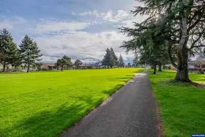 474 E Clackamas Cir, Woodburn, OR 97071 - Photo 43