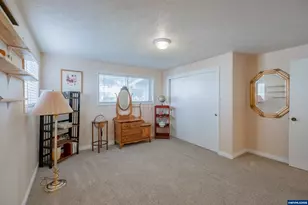 474 E Clackamas Cir, Woodburn, OR 97071 - Photo 27