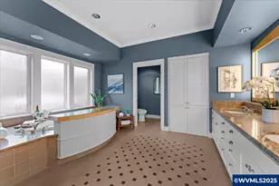 3252 Mt Kuebler Dr S, Salem, OR 97302 - Photo 21