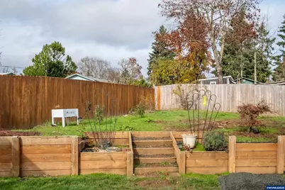 213 NW Lalack Ct, Dallas, OR 97338 - Photo 43