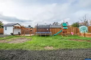 213 NW Lalack Ct, Dallas, OR 97338 - Photo 45