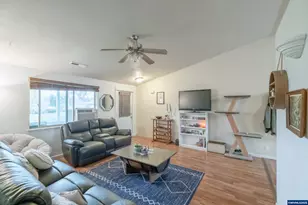 1910 18th Ave, Sweet Home, OR 97386 - Photo 3