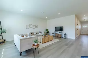 729 Periander Wy, Harrisburg, OR 97446 - Photo 5