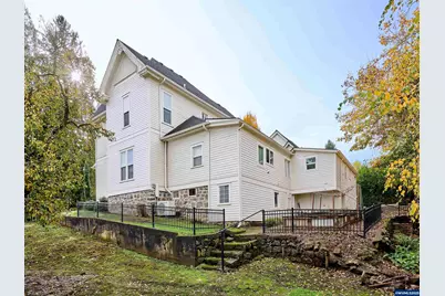 412 W Main St, Silverton, OR 97381 - Photo 27