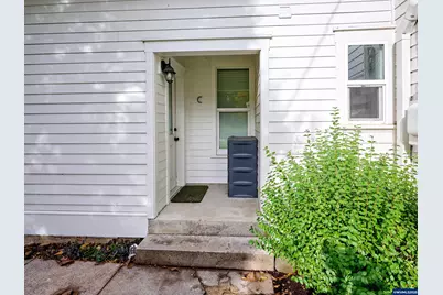 412 W Main St, Silverton, OR 97381 - Photo 21