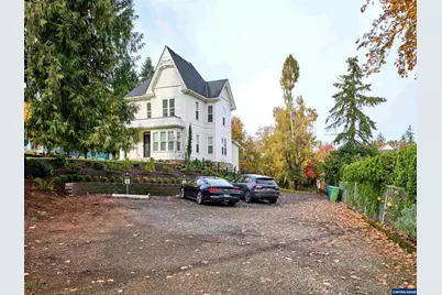 412 W Main St, Silverton, OR 97381 - Photo 35