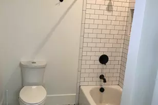 412 W Main St, Silverton, OR 97381 - Photo 9