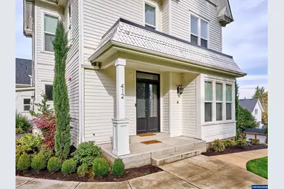 412 W Main St, Silverton, OR 97381 - Photo 15