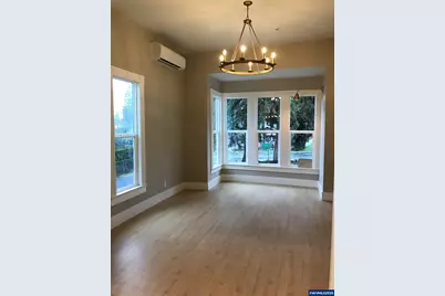 412 W Main St, Silverton, OR 97381 - Photo 5